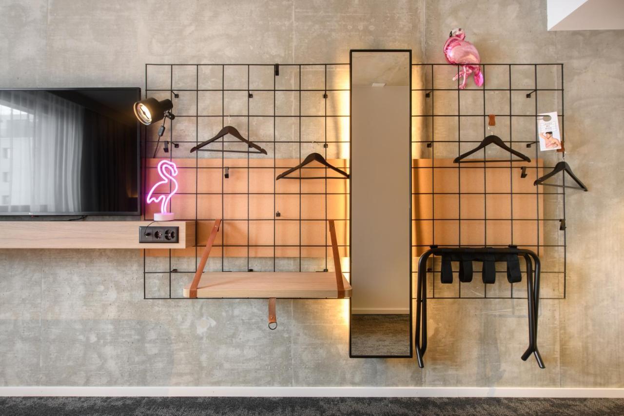 Moxy Sion Hotel Exterior foto