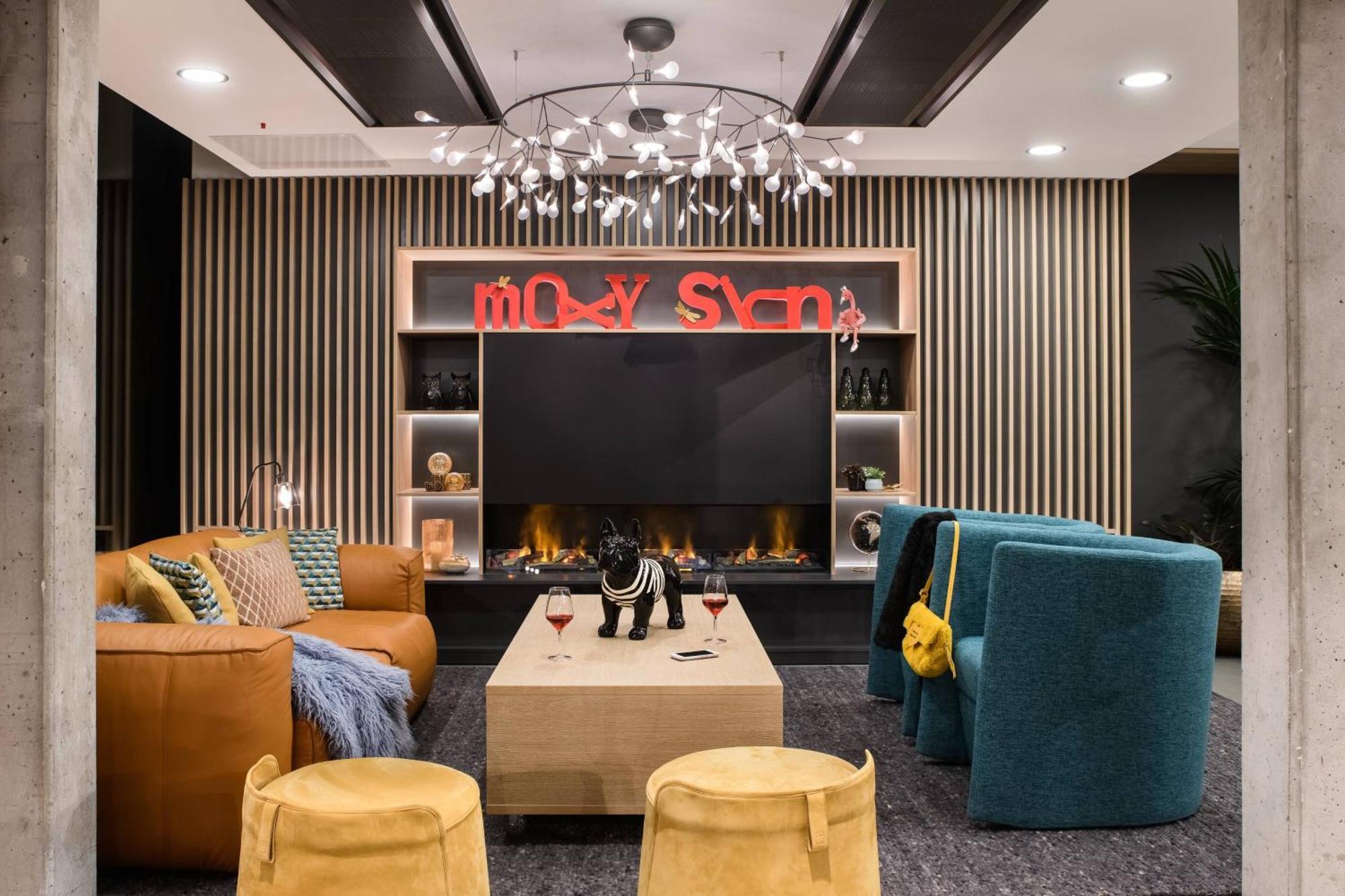 Moxy Sion Hotel Exterior foto